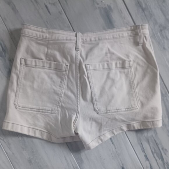 Universal Thread Ivory Stretch Zip High Rise Midi 4 Pocket Denim Shorts 12/31 - Picture 4 of 4